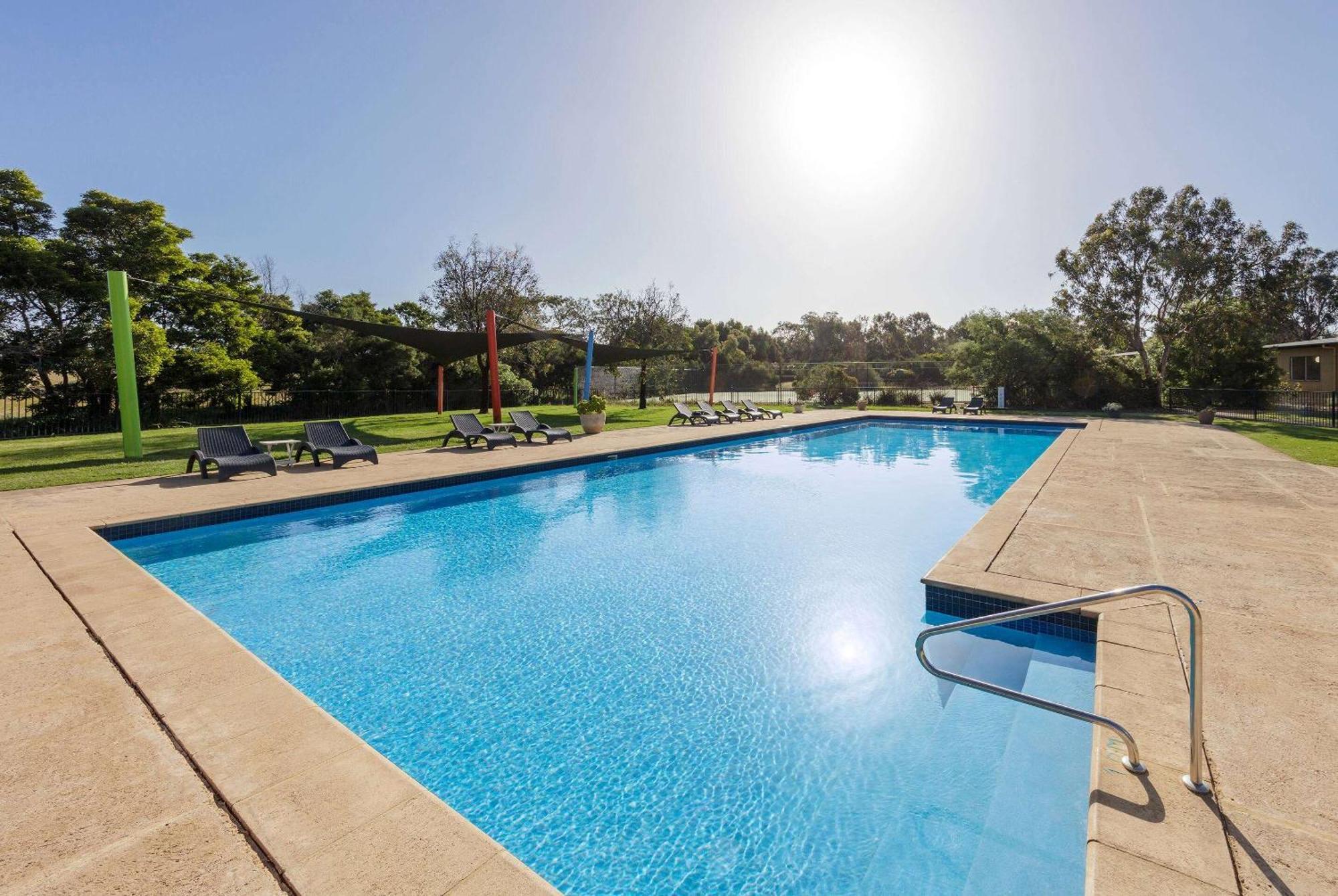 Ramada Resort By Wyndham Phillip Island Cowes Exterior photo