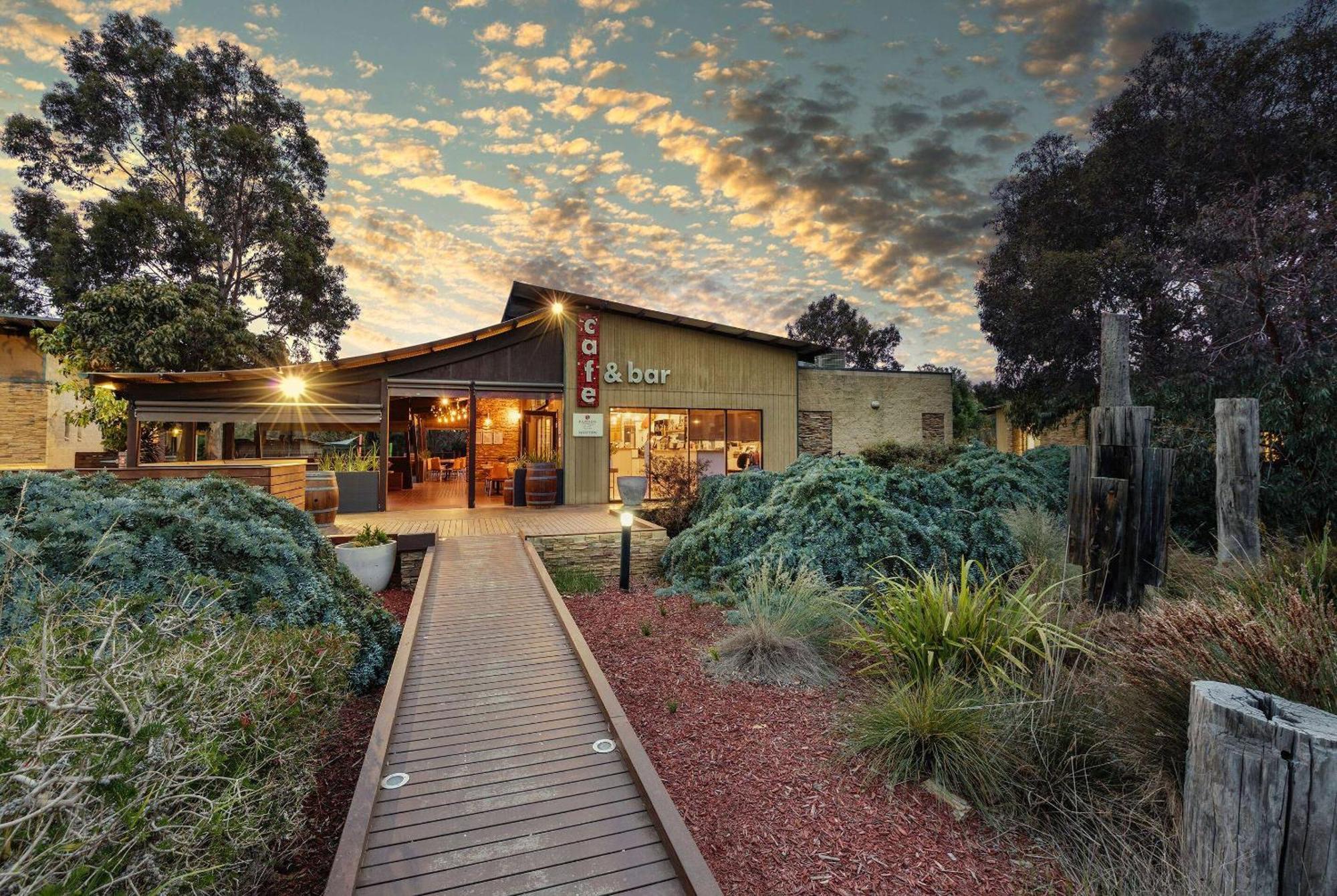 Ramada Resort By Wyndham Phillip Island Cowes Exterior photo